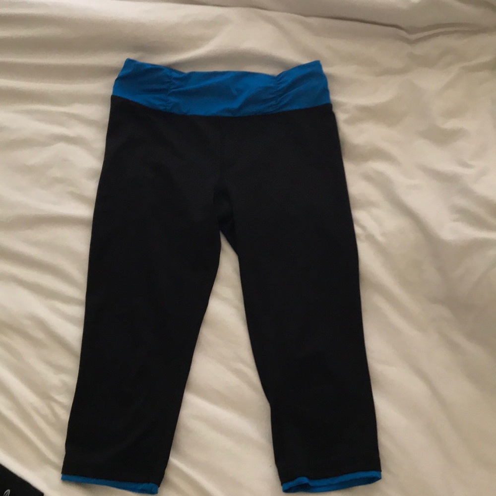 Danskin fitted cropped leggings